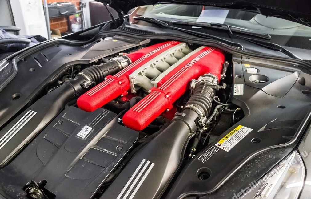 Ferrari мойка двигателя