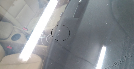 Ремонт четырех сколов лобового стекла на BMW X3